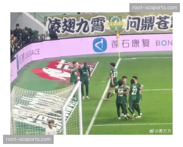 北京国安边路防守真空 攻防转换瞬间边后卫回位时间延迟